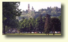 Italian hilltop town image